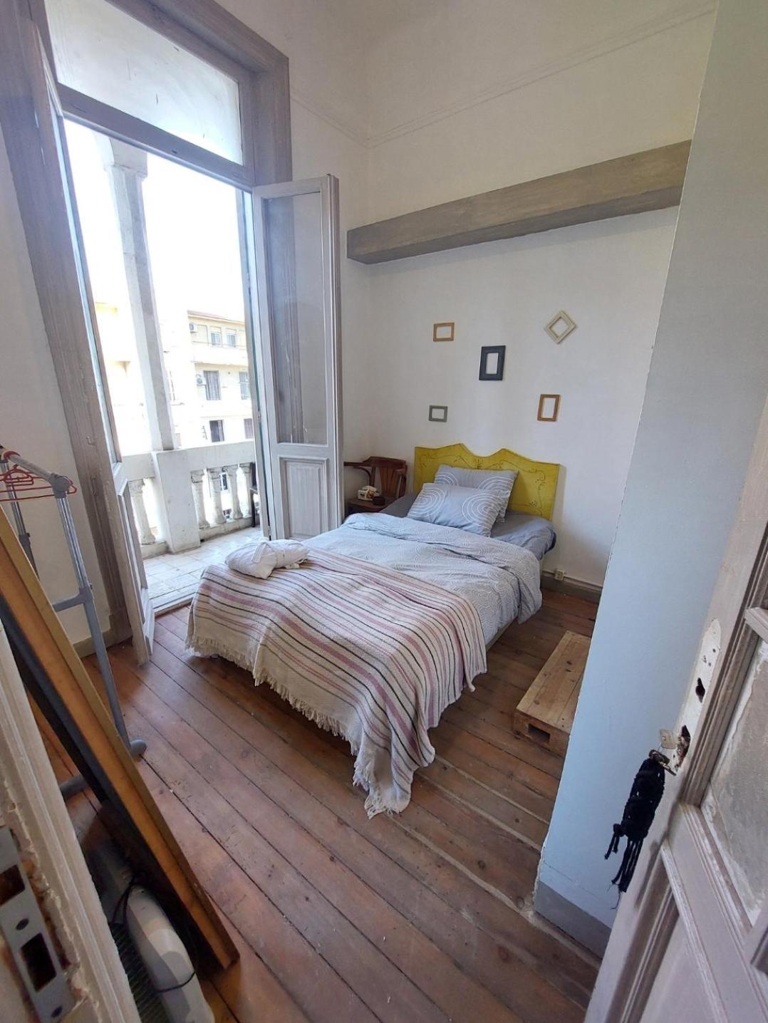 Arab Hostel, Welcoming All Solo And Groups Travellers But, Unmarried Couples Not Allowed Alexandria Eksteriør billede