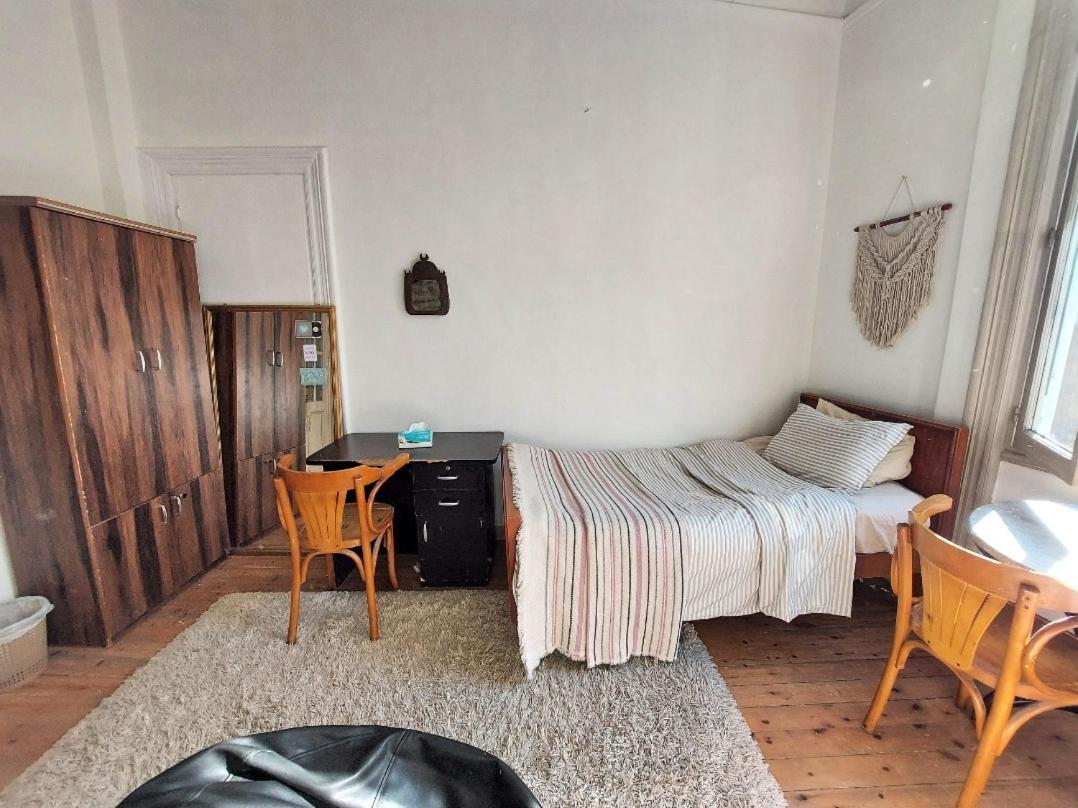 Arab Hostel, Welcoming All Solo And Groups Travellers But, Unmarried Couples Not Allowed Alexandria Eksteriør billede