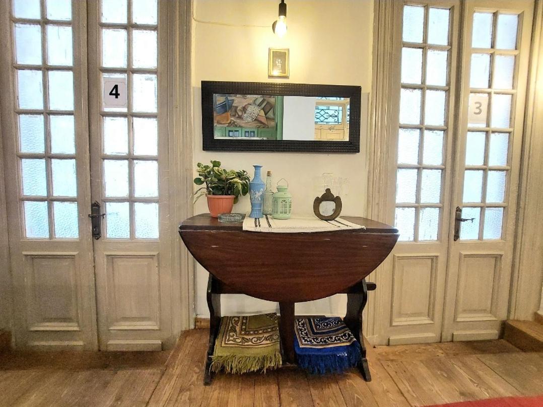 Arab Hostel, Welcoming All Solo And Groups Travellers But, Unmarried Couples Not Allowed Alexandria Eksteriør billede