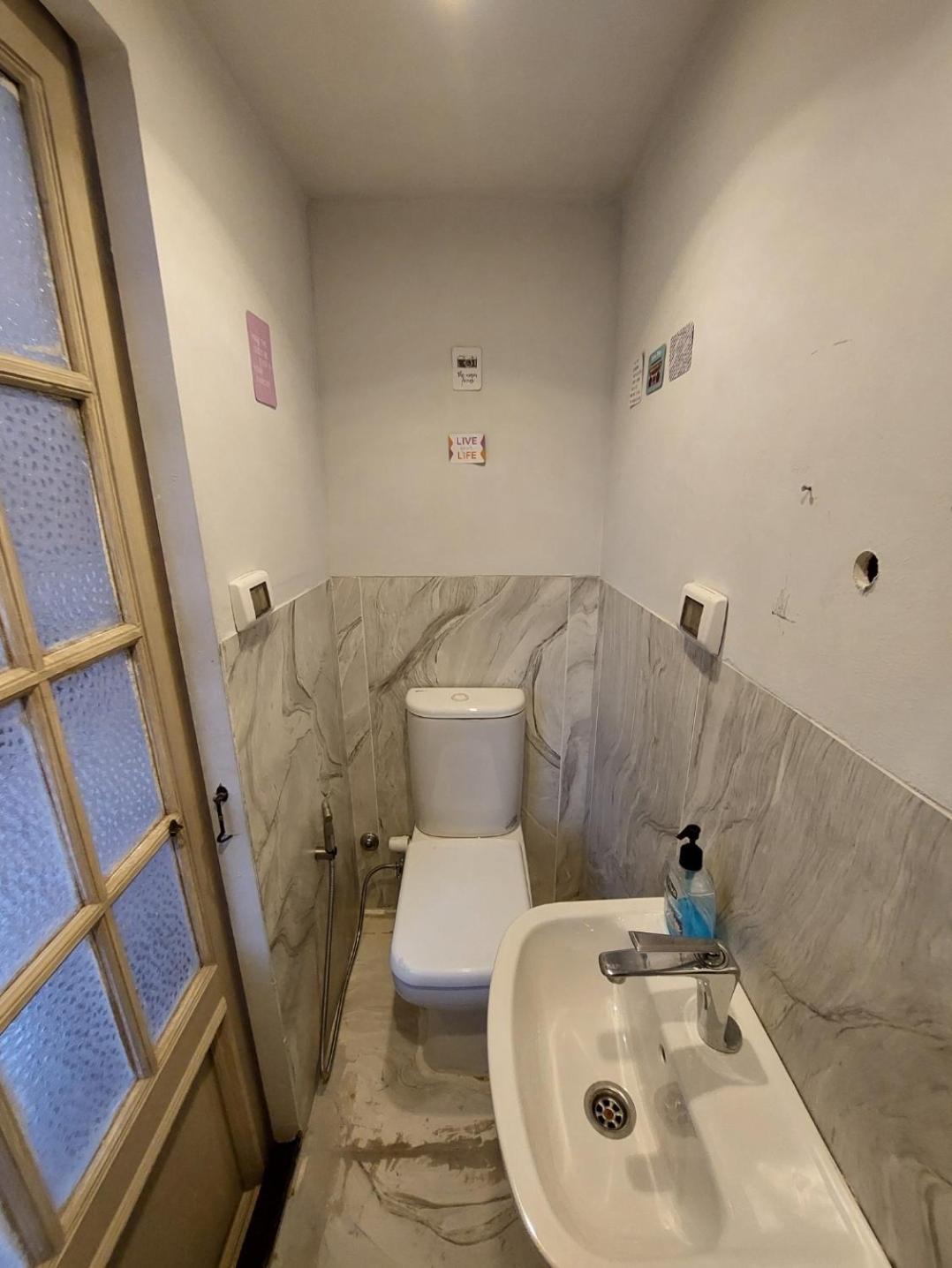 Arab Hostel, Welcoming All Solo And Groups Travellers But, Unmarried Couples Not Allowed Alexandria Eksteriør billede