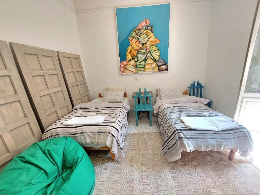 Arab Hostel, Welcoming All Solo And Groups Travellers But, Unmarried Couples Not Allowed Alexandria Eksteriør billede