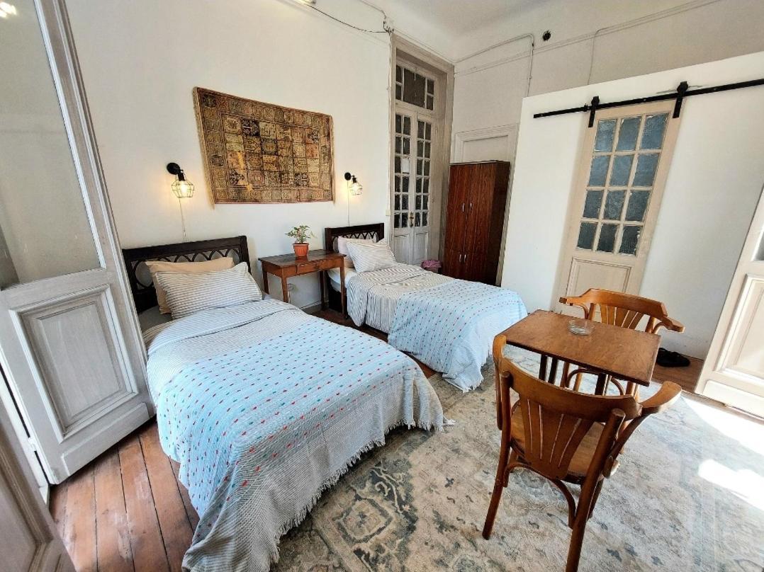Arab Hostel, Welcoming All Solo And Groups Travellers But, Unmarried Couples Not Allowed Alexandria Eksteriør billede